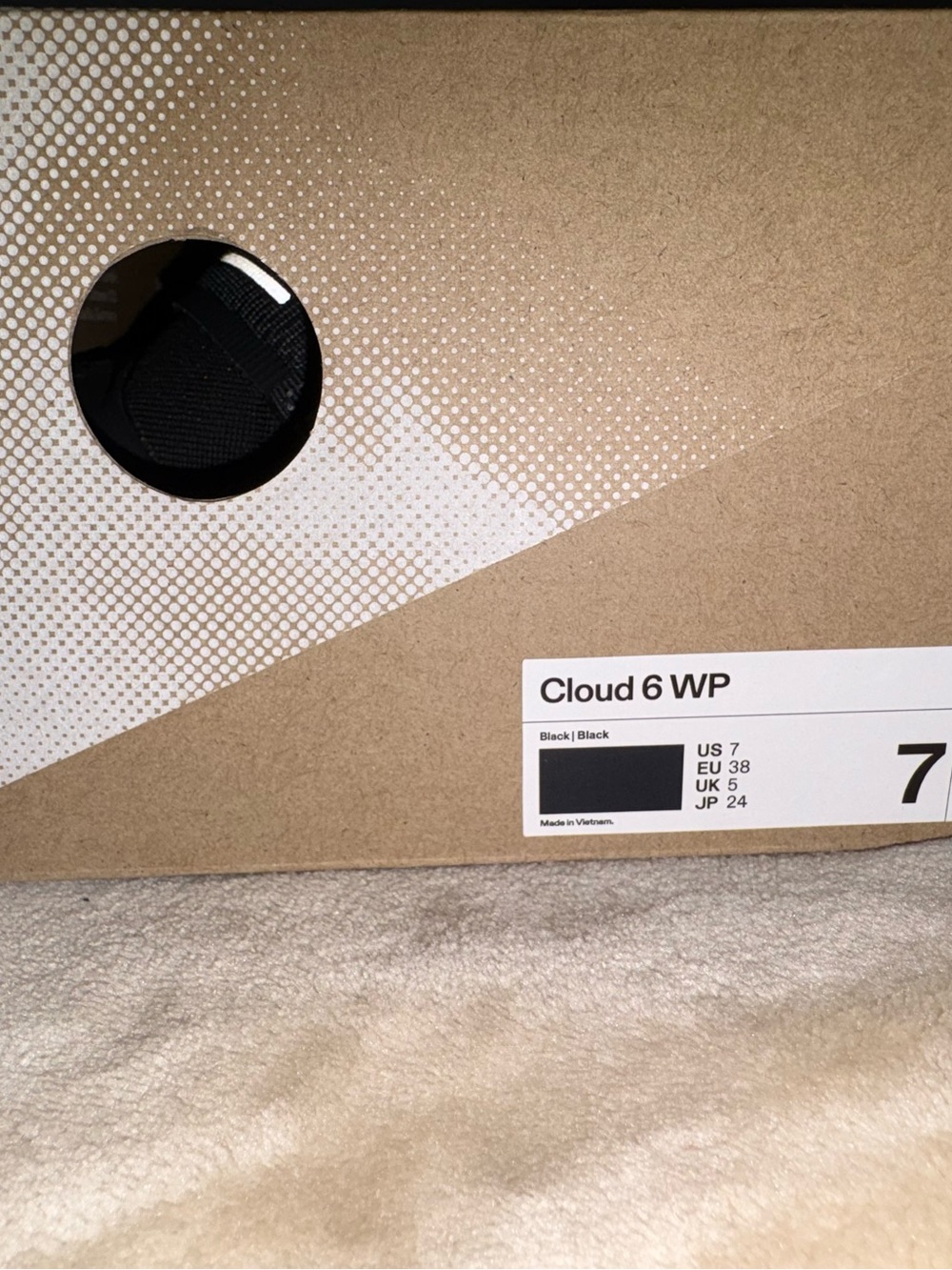 On Cloud 6 Waterproof Sneaker - Black - Picture 4 of 7